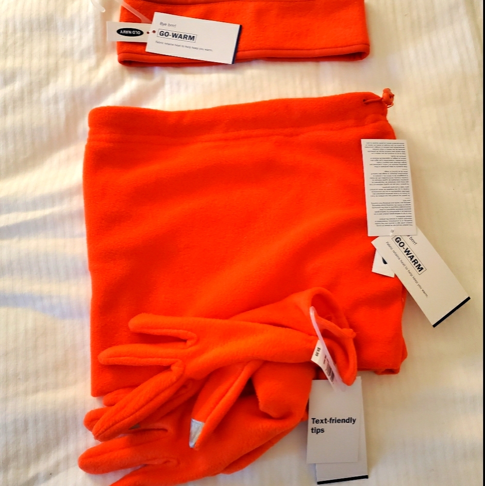 Old Navy Gloves